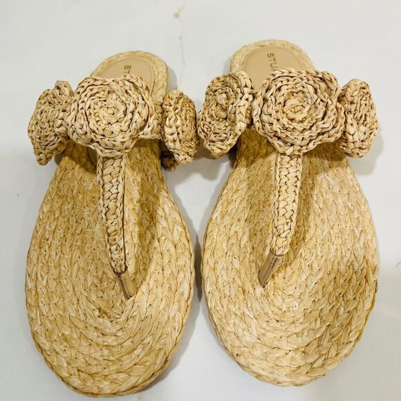 Stuart Weitzman Magnolia Flip Flops - Picture 10 of 12